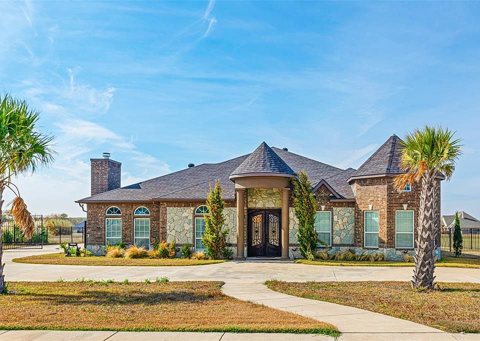 1st image of 1635 Pebble Beach Ln