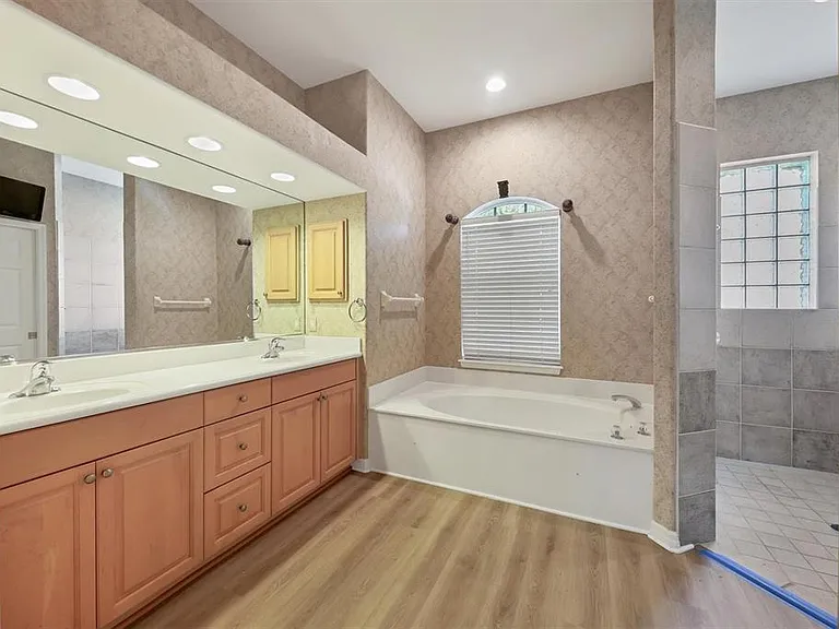 4920 Old Oakleaf Dr — Photo 23