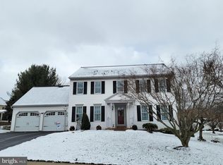 220 Date Dr, Leola, PA 17540