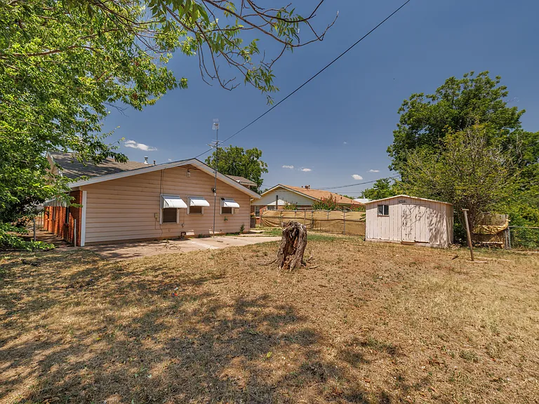 1217 Mimosa Dr — Photo 32