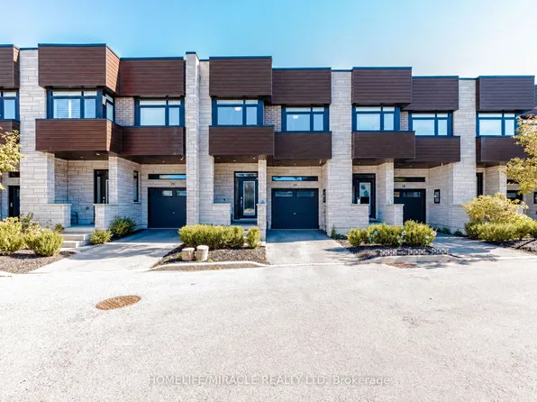 35 Midhurst Hts #19, Hamilton, ON L8J 0J1
