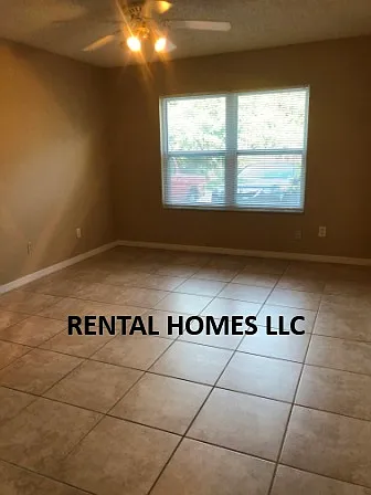 1205 Sophie Blvd — Photo 3