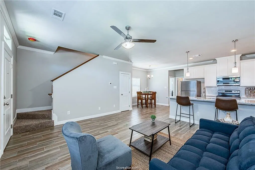 4 bed, 1592 sqft, $3,750 — Photo 4