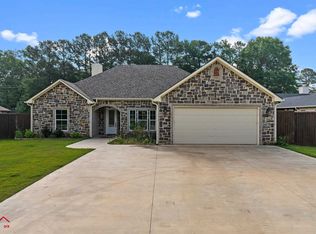 281 S Tracy Dr, Longview, TX 75603