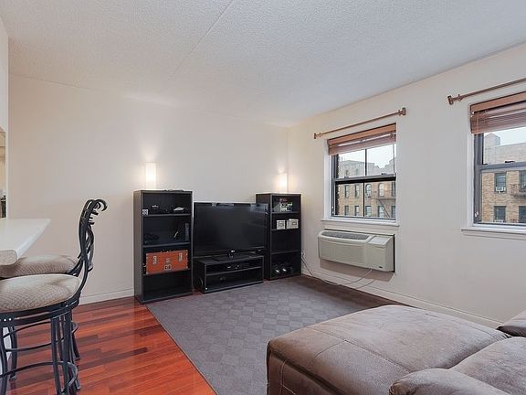 3rd image of 47-35 41st St #405