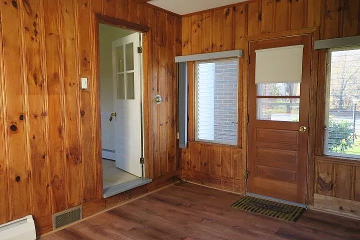 524 Wallis Rd — Photo 8