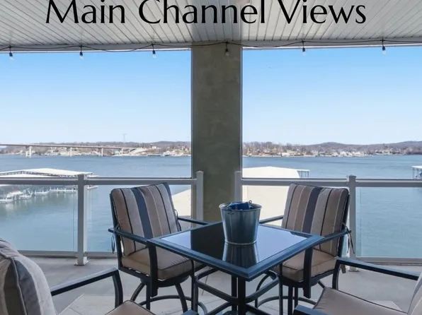 230 Plaza Gardens Ct Unit 2C, Camdenton, MO 65020