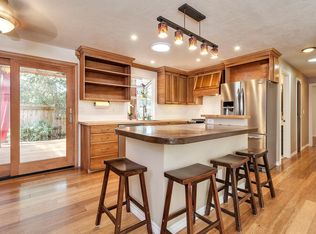 3003 SE Schiller St, Portland, OR 97202