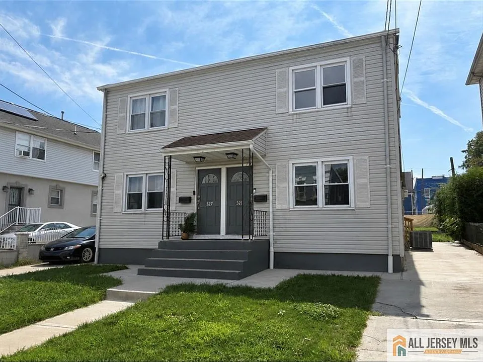 329 Leon Ave