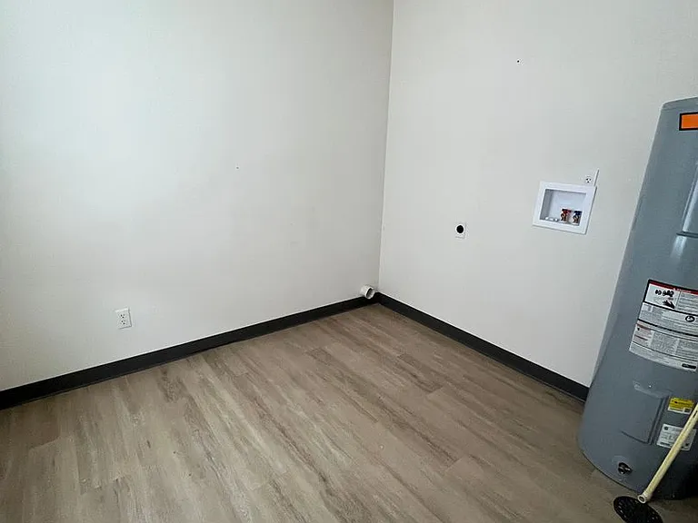 6104 Busiek Rd — Photo 15