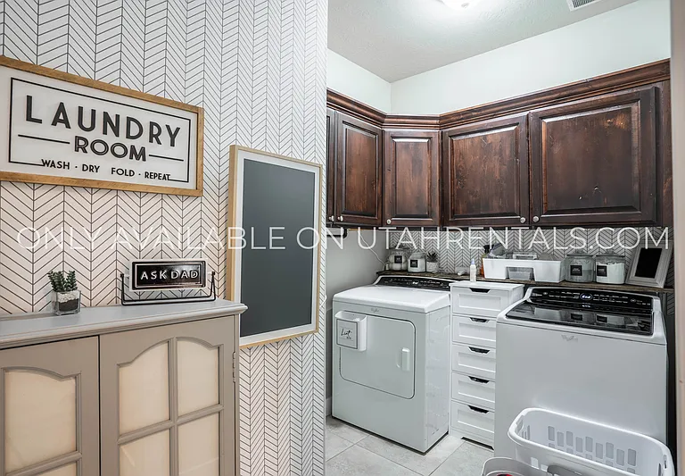 1777 W Yarrow Dr — Photo 19