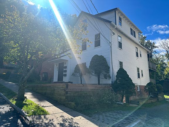 3rd image of 23 Miller St APT 1