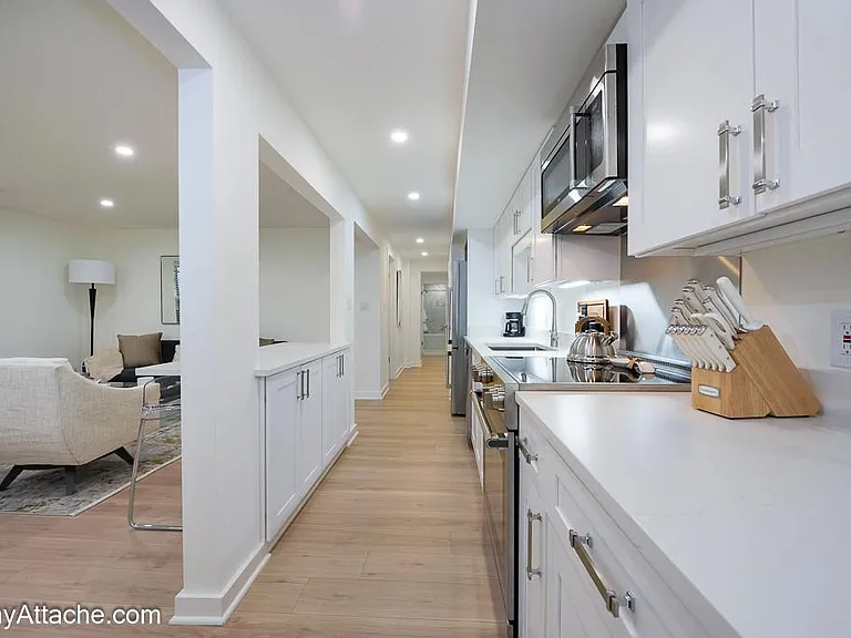 1334 Corcoran St NW #B — Photo 8