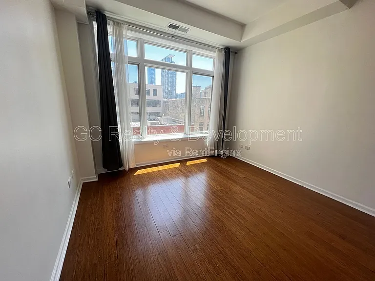 657 W Fulton St #402 — Photo 20