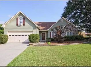 1435 Twin Manor Dr, Loganville, GA 30052