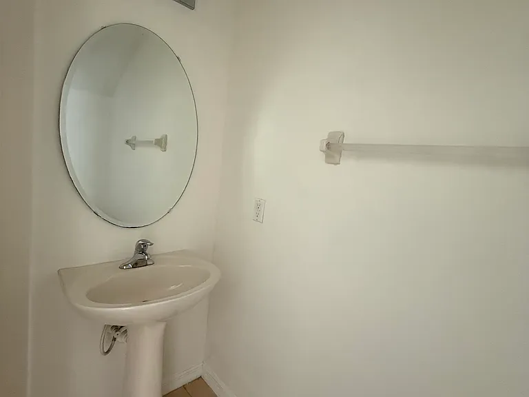 4462 Maidenhair Cv — Photo 4