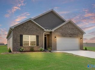 15906 Glenncrest Ln, Harvest, AL 35749