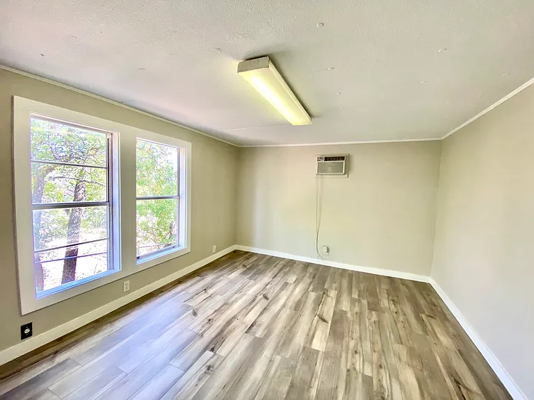 109 Harmons Way — Photo 13