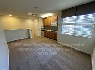 2218 Versailles St, Santa Rosa, CA 95403