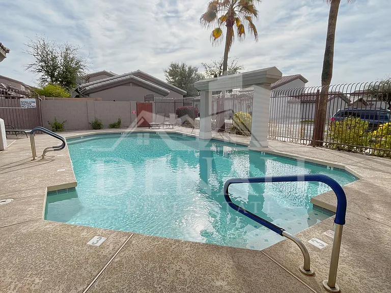 8144 W Beck Ln — Photo 27