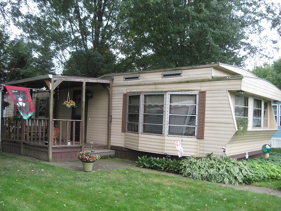 1st image of 391 Holly Park Dr