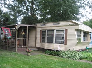 391 Holly Park Dr, Erie, PA 16509