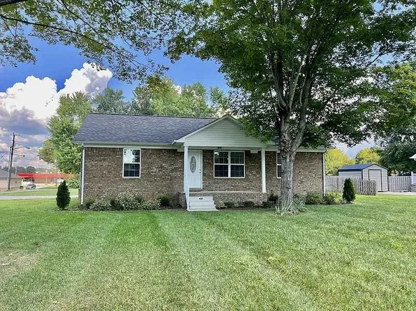 324 Debus St, Lawrenceburg, TN 38464