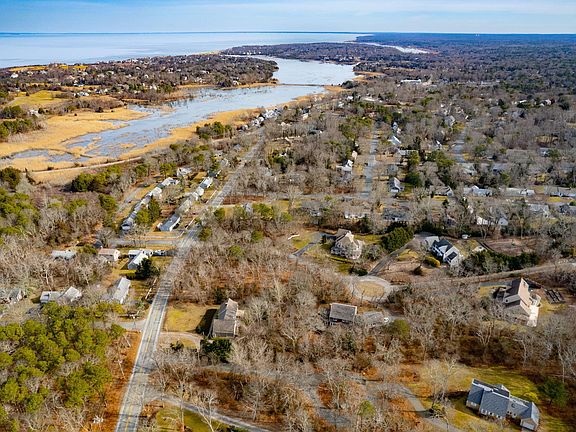 3rd image of 168 KING JAMES Drive