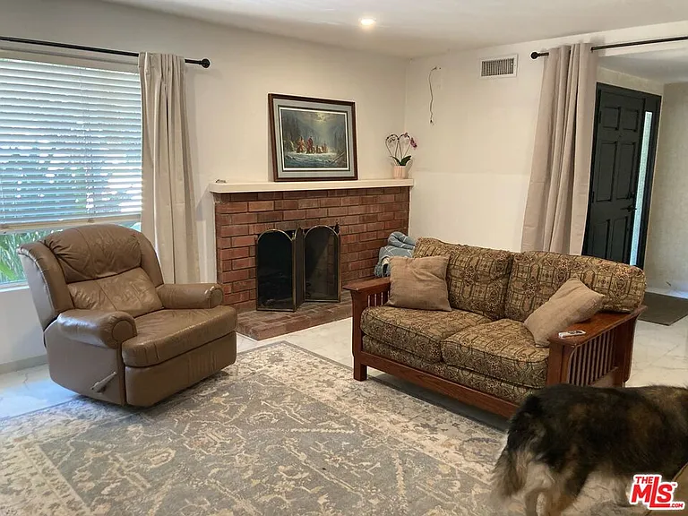 758 E Cypress Ave — Photo 6
