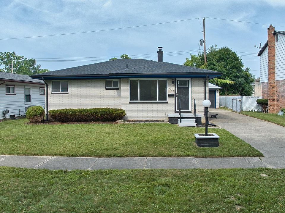 1st image of 2050 Whittlesey St