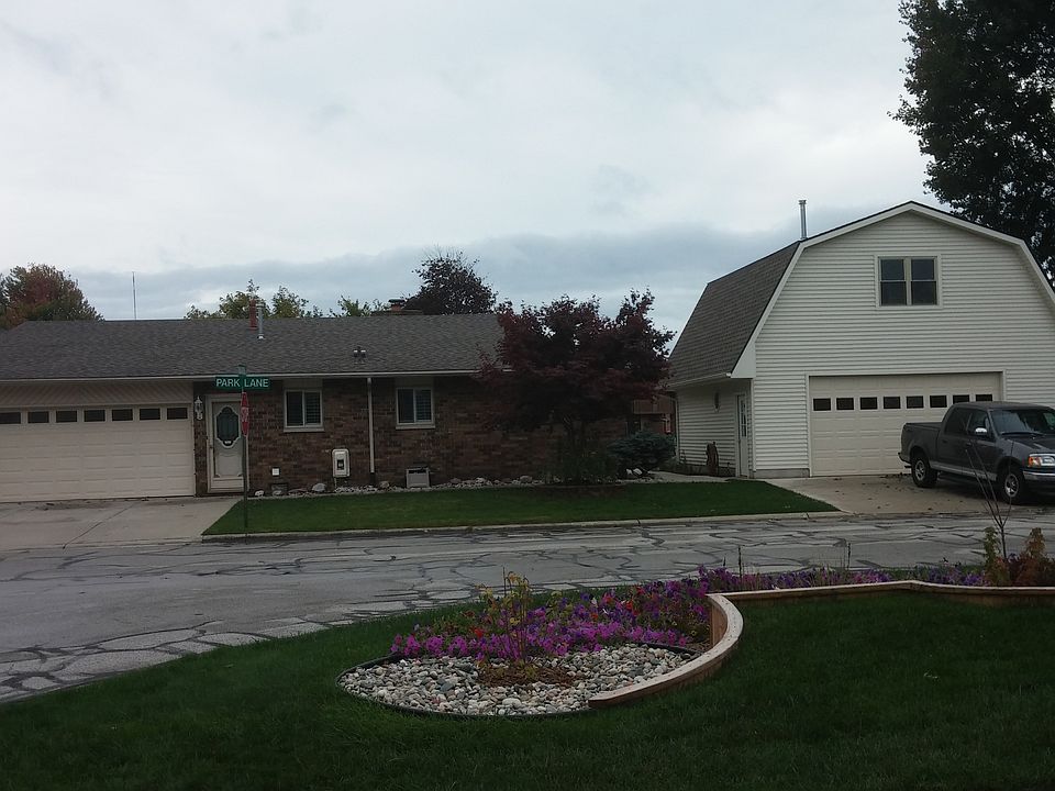 2nd image of 6413 Marina Dr