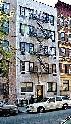 4th image of 236 E 82nd St #B1