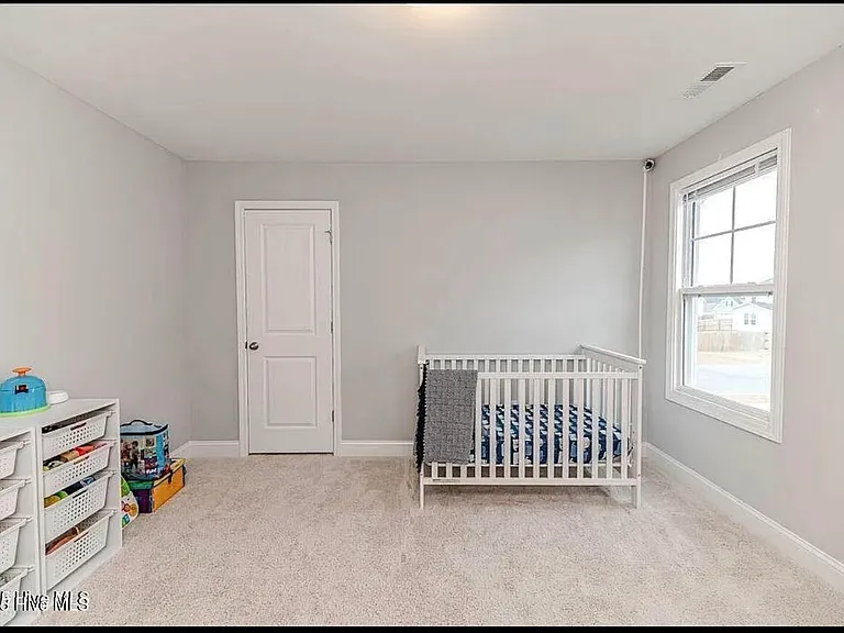 223 Burnside Dr — Photo 24