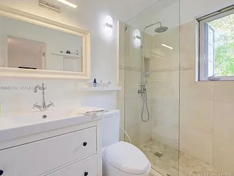840 Michigan Ave #7 — Photo 14