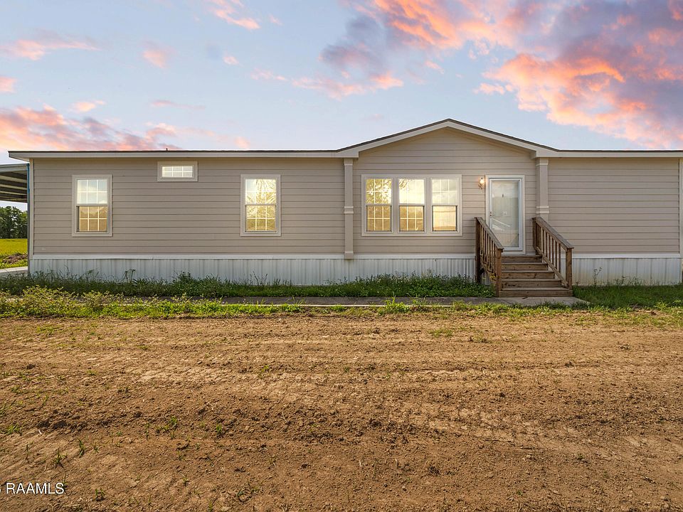 1st image of 19925 Errol Rd