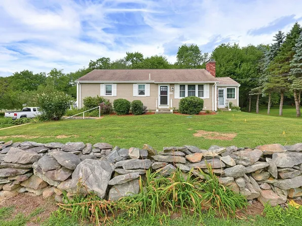 605 Wood St, Swansea, MA 02777