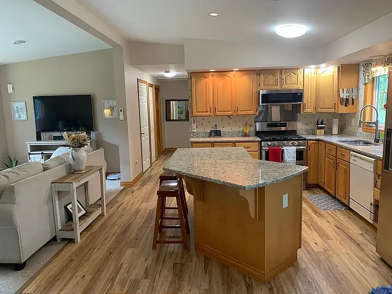 28 Knight Rd — Photo 3