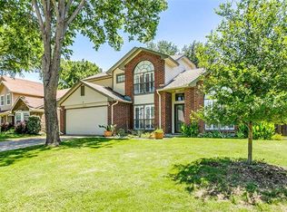 2065 Wedgewood Dr, Grapevine, TX 76051