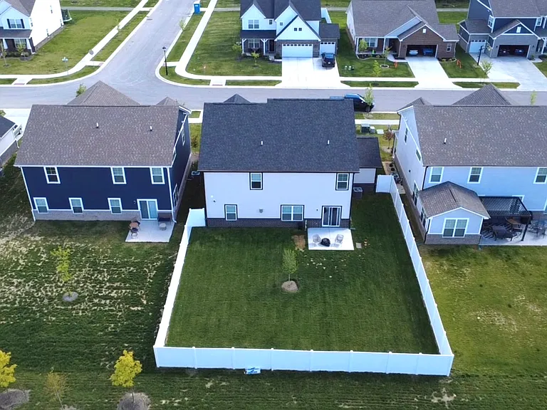 20130 Allegheny Ln — Photo 4