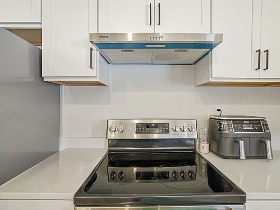 3rd image of 2 Chestnut Ter