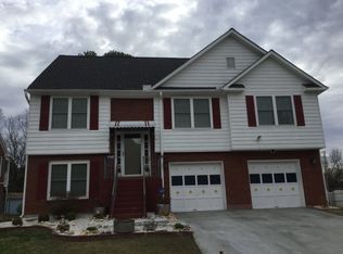 1305 Turners Ridge Dr, Norcross, GA 30093