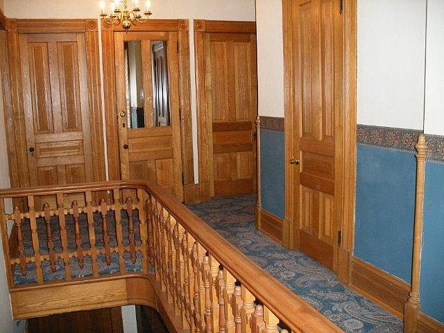 2nd image of 17 E Elm Ave APT 1