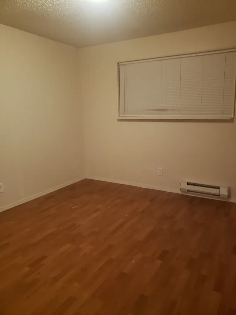 2 bed, 800 sqft, $1,640 — Photo 2