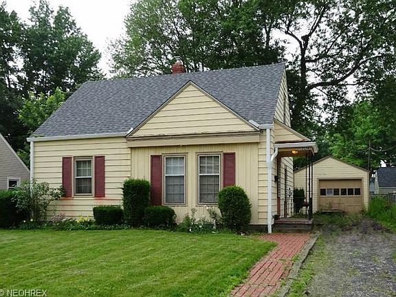 2nd image of 2538 24th St