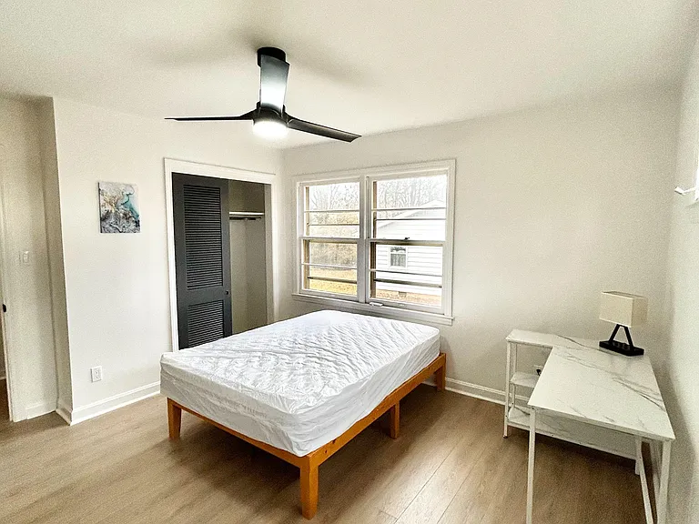 Anthony Dr — Photo 2