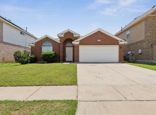417 Rock Prairie Ln, Fort Worth, TX 76140