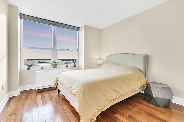 Sold by Berkshire Hathaway HomeServices, Hudson River Properties | media 1