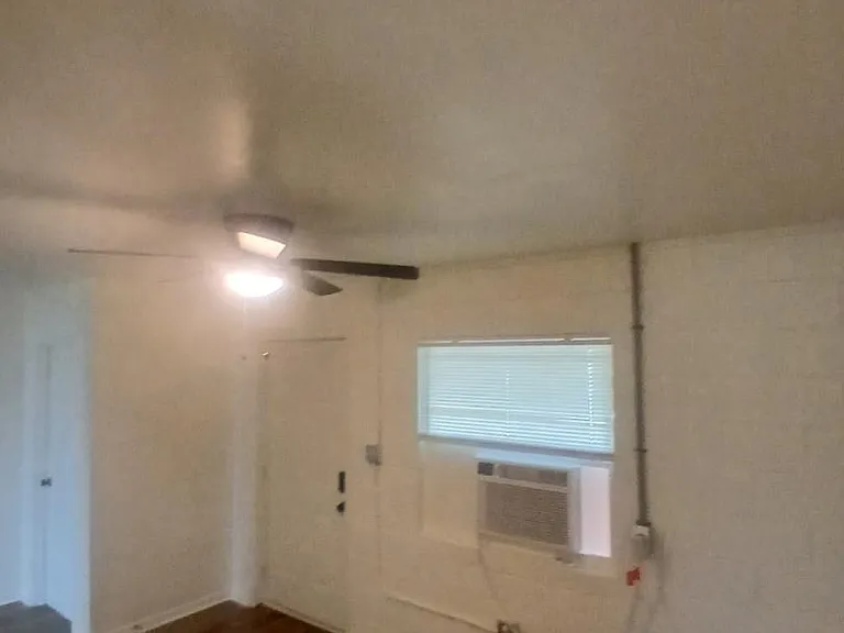 Unit Photo