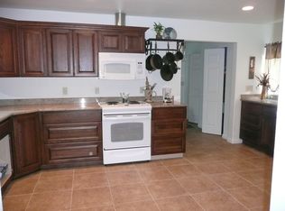 516 Warren Ave, Pateros, WA 98846