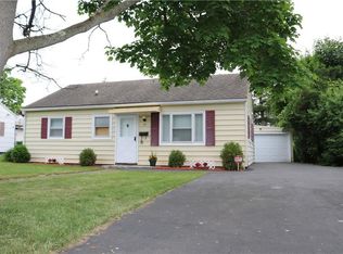 65 Cimarron Dr, Rochester, NY 14620